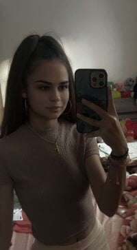 Mia_alicee1's webcam live show