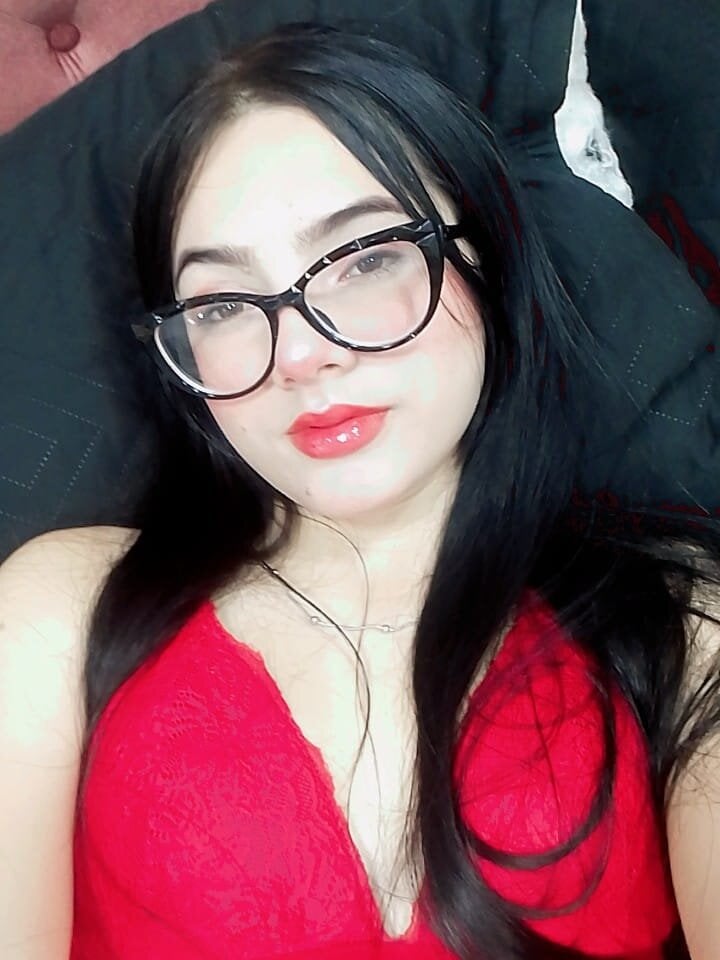 Watch Valen_ruiz_ live on cam on StripChat