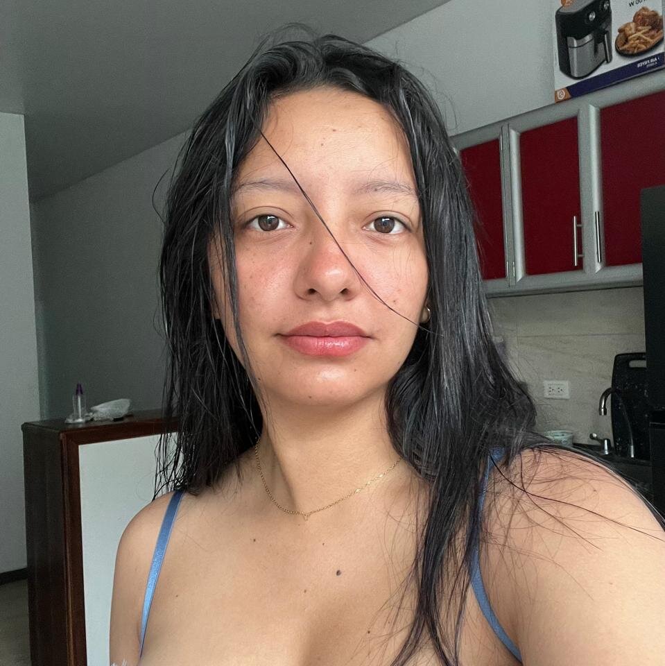sexyskinnysam18 profile