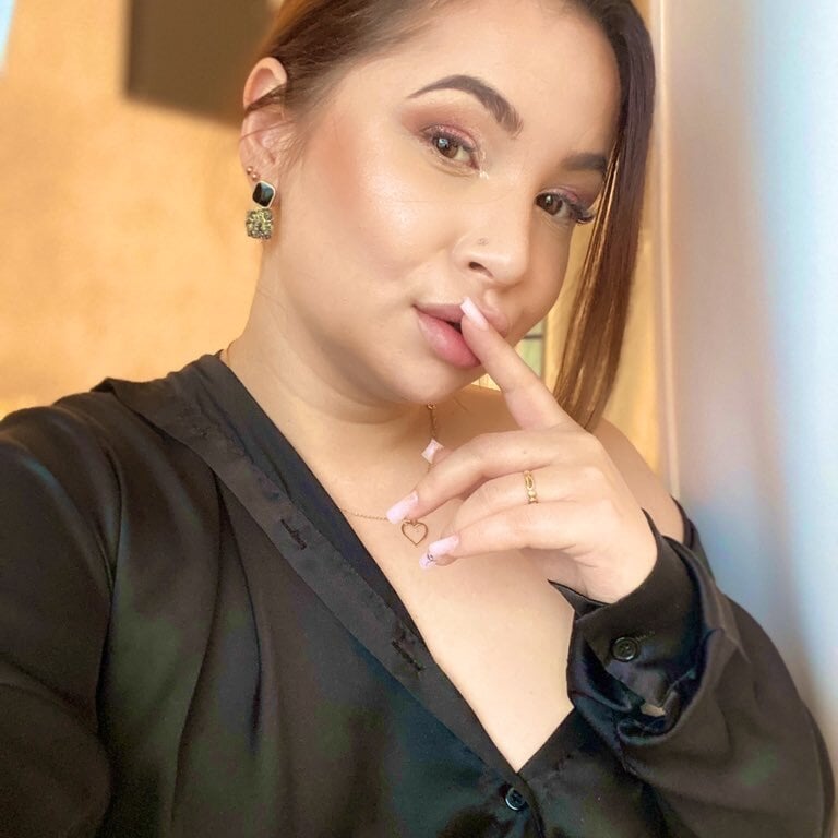 Lora_Devile's Offline XXX Chat