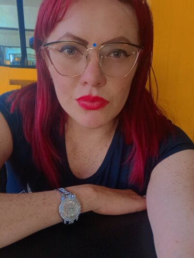 caroliinhe from stripchat