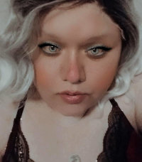 Forbidden_Vixen's Offline Chat Room