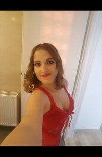 your_redhead's Offline Chat Room