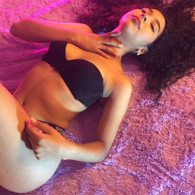 Iamvaleskaa 🔍 online chat