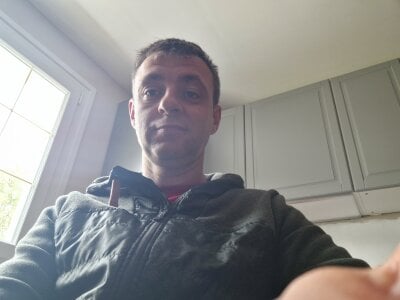 Hornyandskinny Avatar