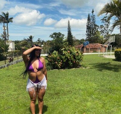 Amber_white25_