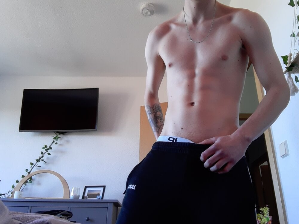 W3rtzuio profile