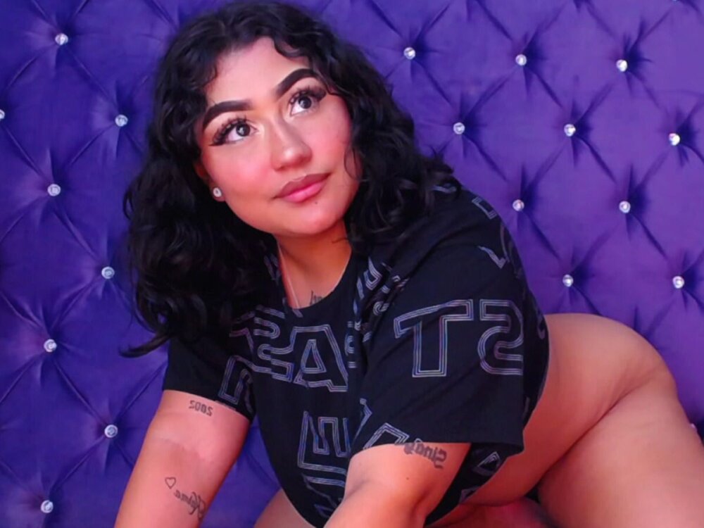 Live sex webcam photo for DAYAN_SILVA18 #290019298