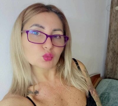 PussyEvely - Stripchat Cam2cam Eroticdance Masturbation Girl 