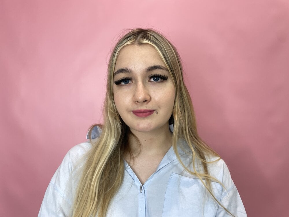 amateursex-livecam.com janellaadderly livesex profile in granny cams