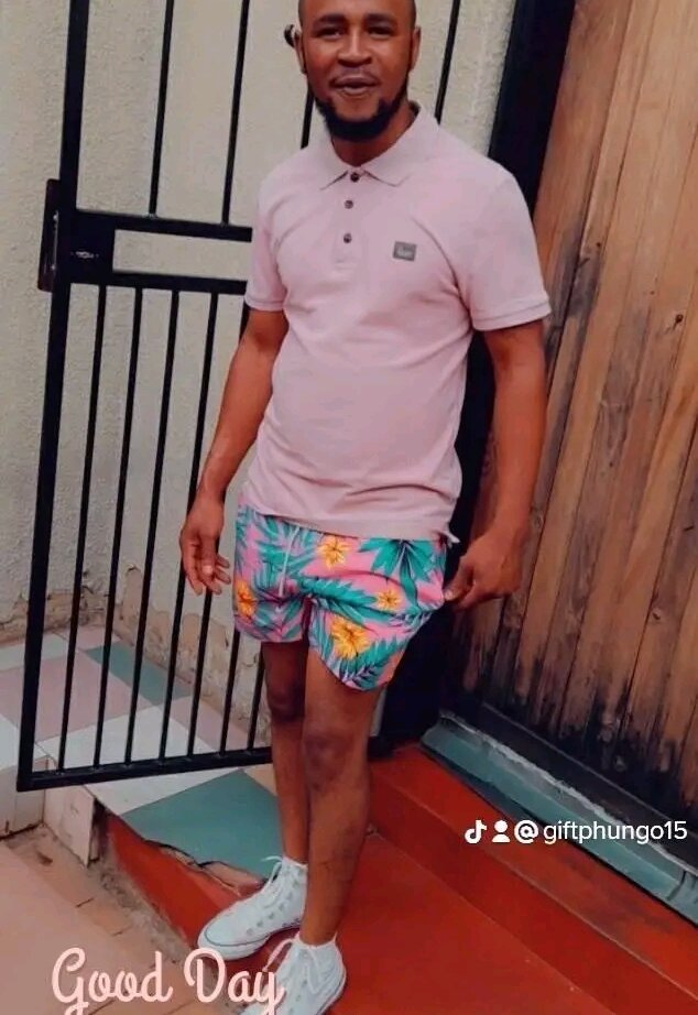 Phungo111111111's Offline XXX Chat