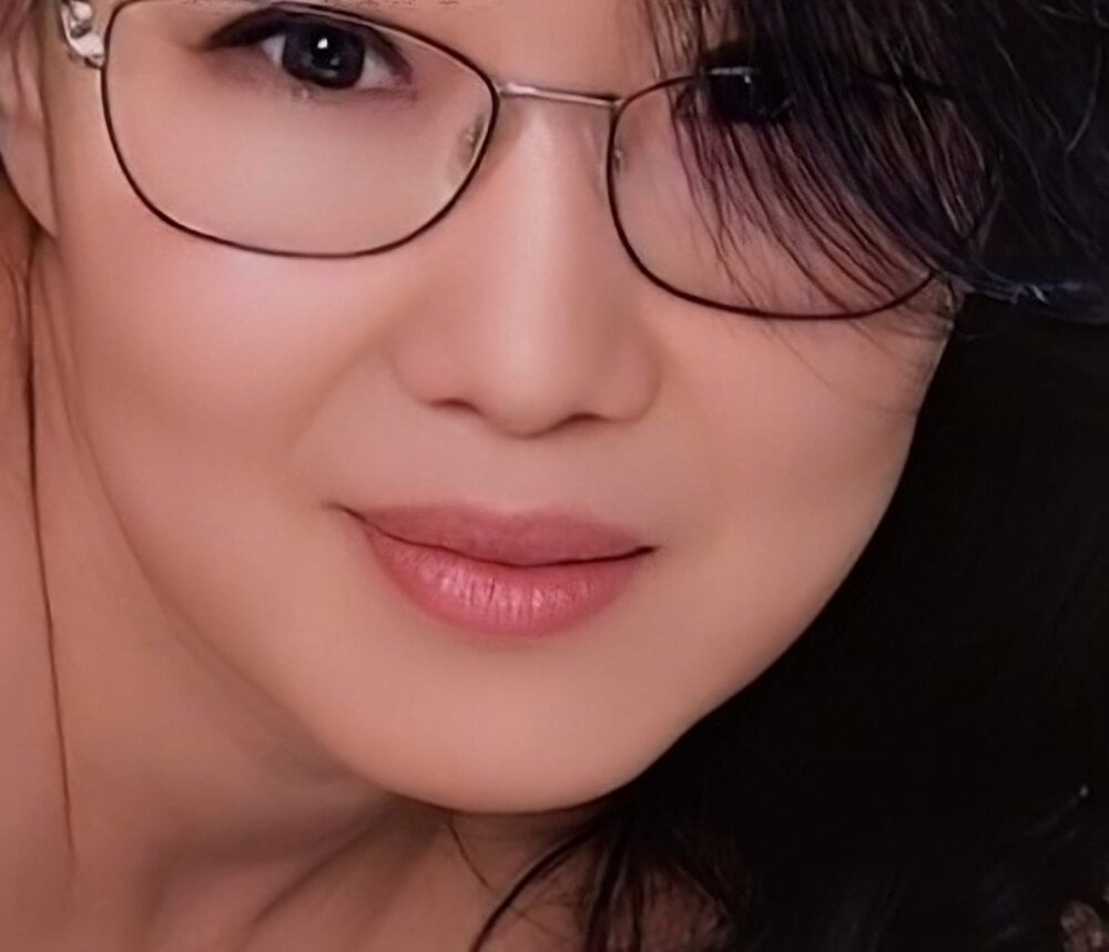 s_andra_ from stripchat