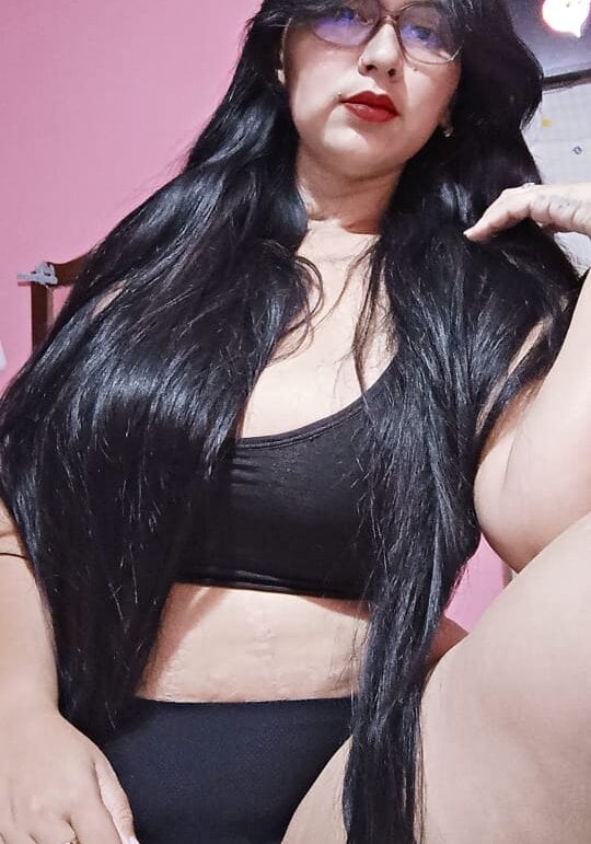 USER-4 live cam model at StripChat