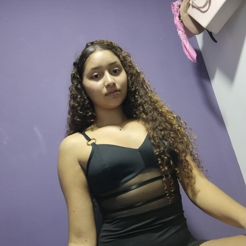 Lesly_bの無料ライブウェブカメラショー＆XXXチャット xHamsterLive