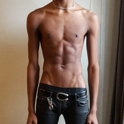 skinny_blackberry from stripchat