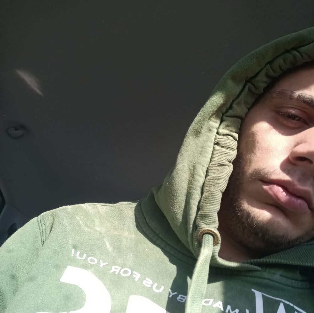 xristosss321's Offline XXX Chat