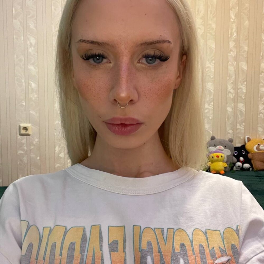 stripchat brittaniekerkhoff webcam profile pic via onaircams.com