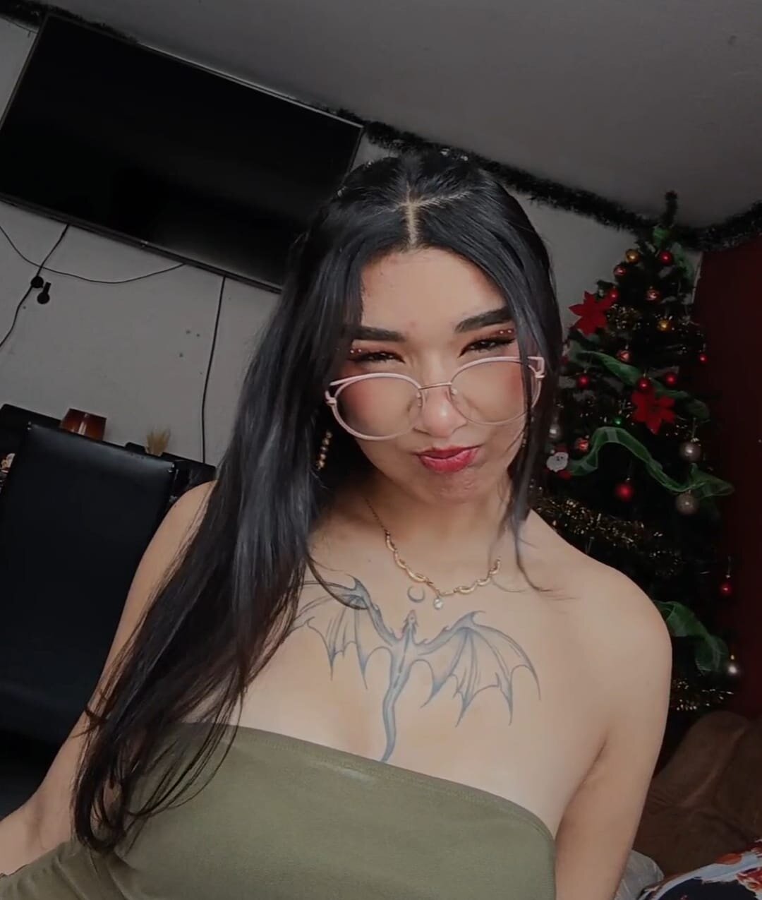 dalila_hall_t