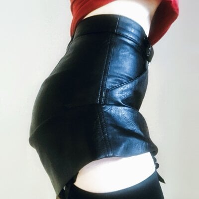 MilfeaN - Stripchat Girl 
