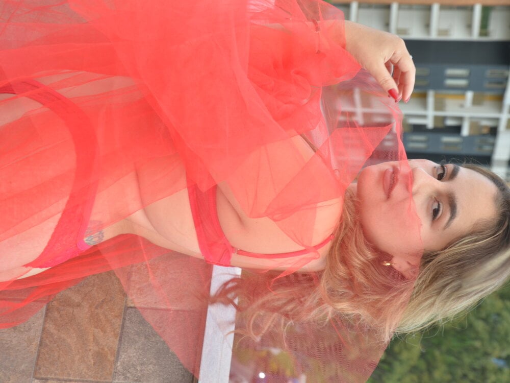 Helena_Stong profile