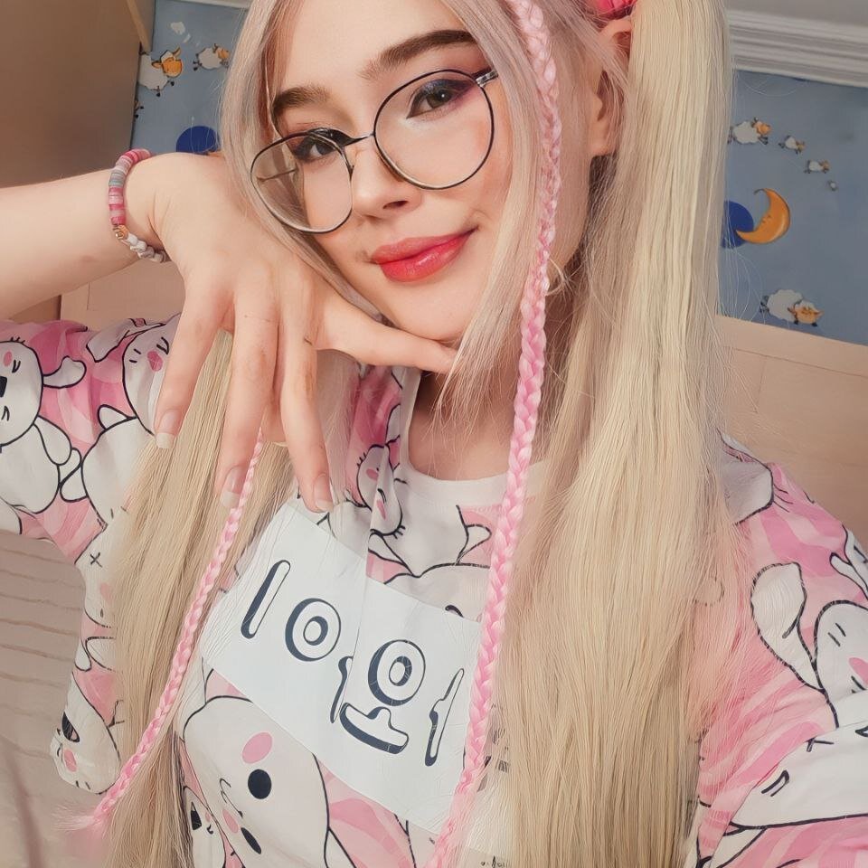Amelia__Lee 🐏 online chat