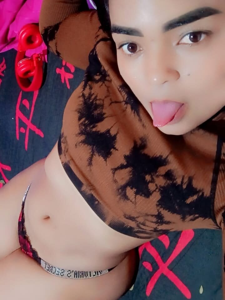 sexcityguide.com _carla_grey livesex profile in latin cams