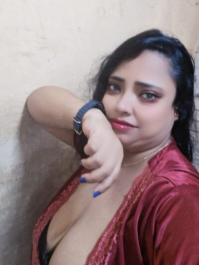 horny_rosy on StripChat