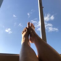 Sara_branquinh4's Offline Chat Room