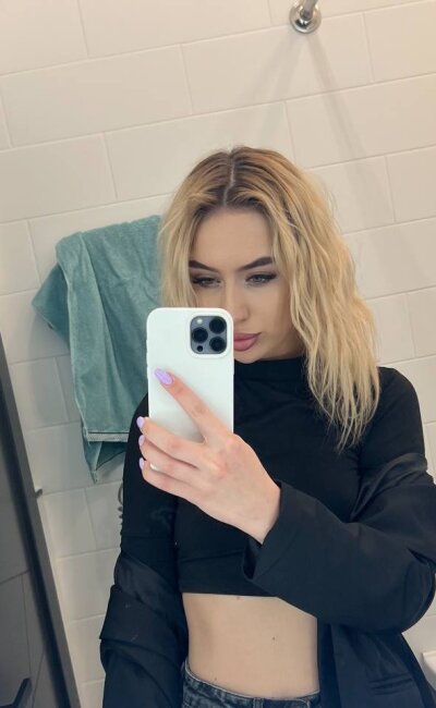LillieArdal 🥖 free cam