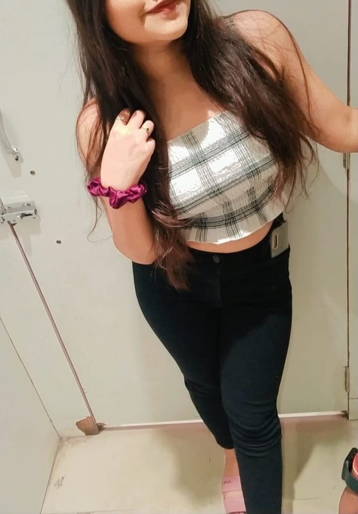 Hot_Lovely_