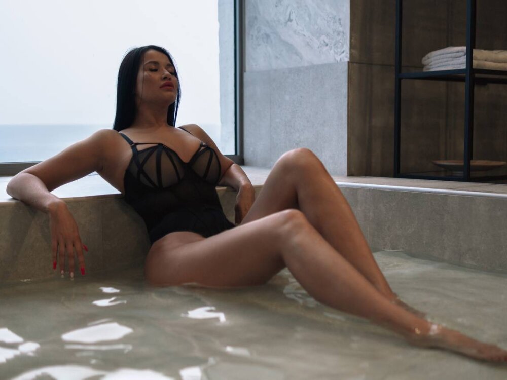 Live sex webcam photo for Mia_Handerson #283201714