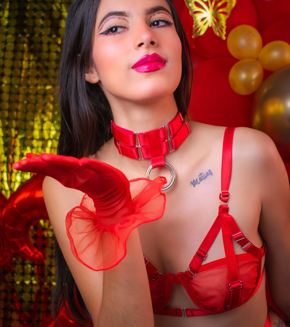 Dalila-1x profile