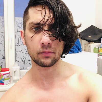 2BossHornyBerlin Avatar