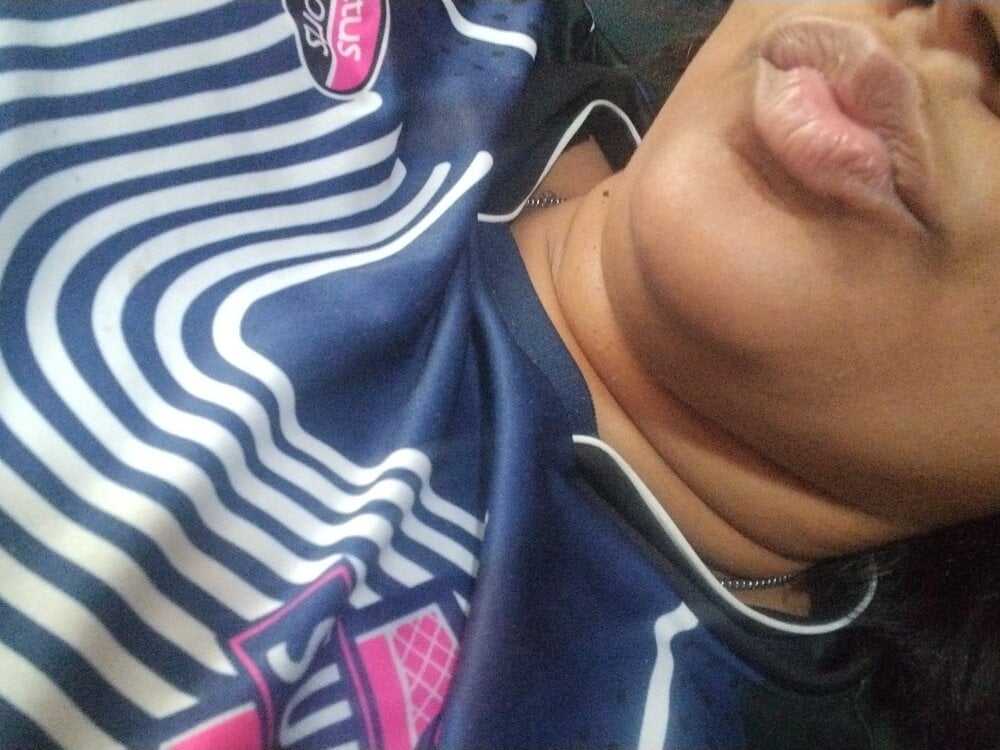 cheapadultsexcams.com brunasales livesex profile in in cams