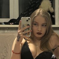 Gorgeous017's Offline XXX Chat