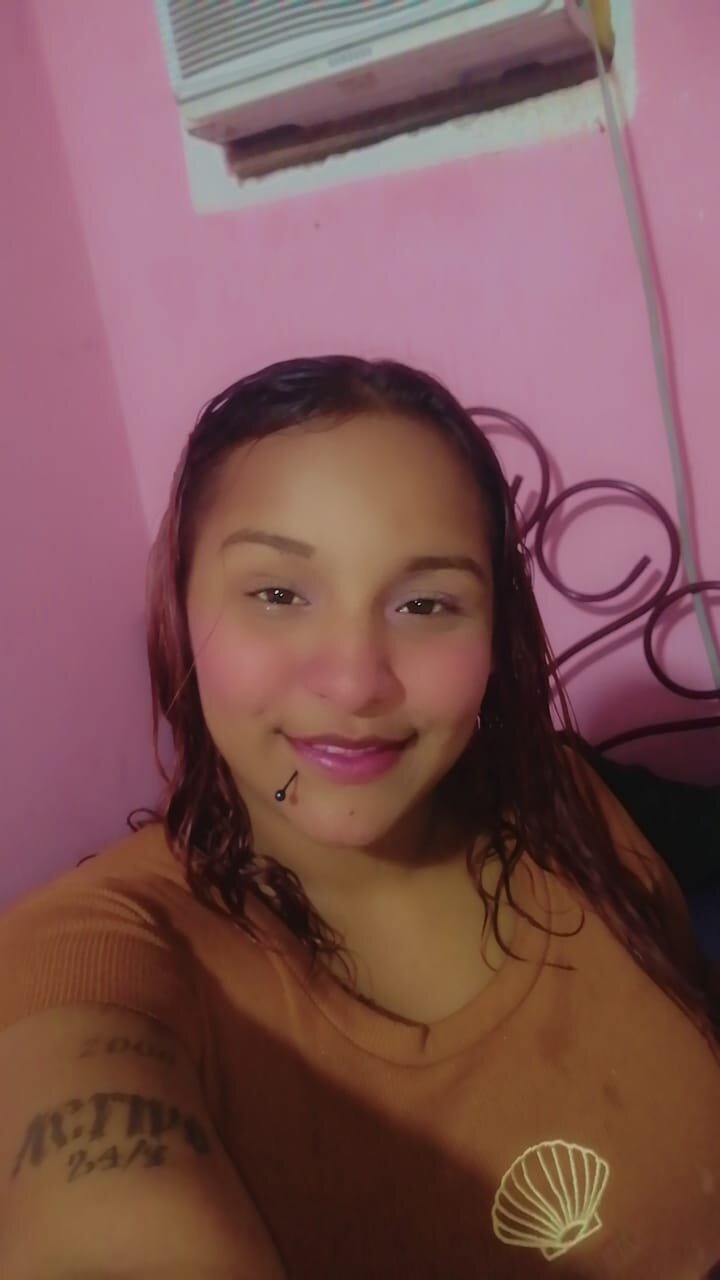 linda_hot25