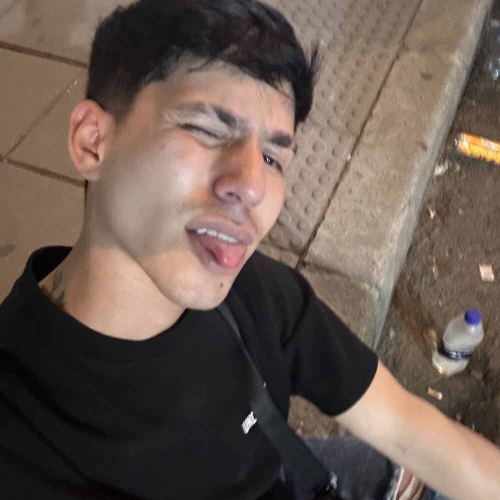 Danmaru23's Offline XXX Chat