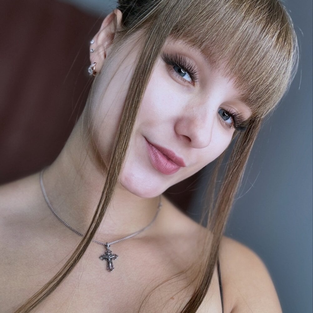 Leonaalove profile