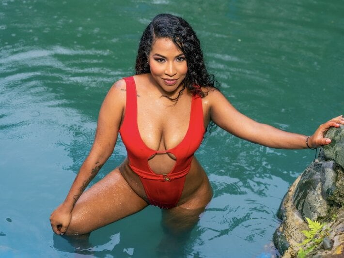 6livesex.com izzybelmont12 livesex profile in ebony cams