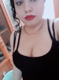 horny_honey93's Offline Chat Room