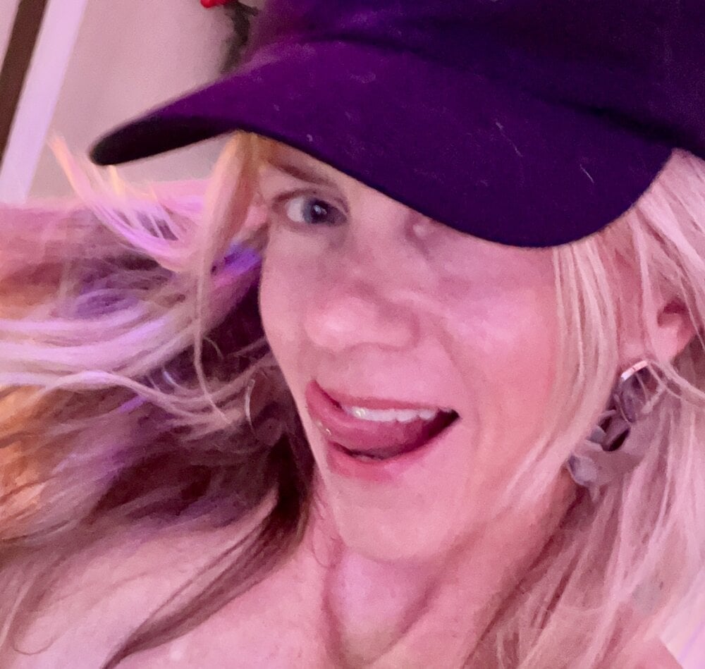 Live sex webcam photo for cuddlekitten #290085087