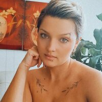 julieta_ojos_lindos' Offline XXX Chat