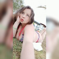Emiilyparkerx_'s Offline XXX Chat