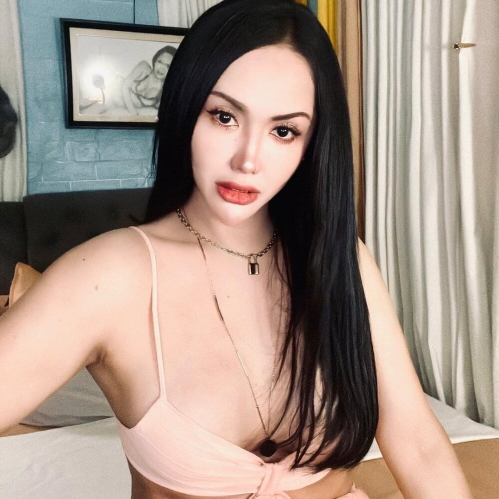 QueenDomCumm profile