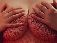 HotMaskedBabe's Offline Chat Room