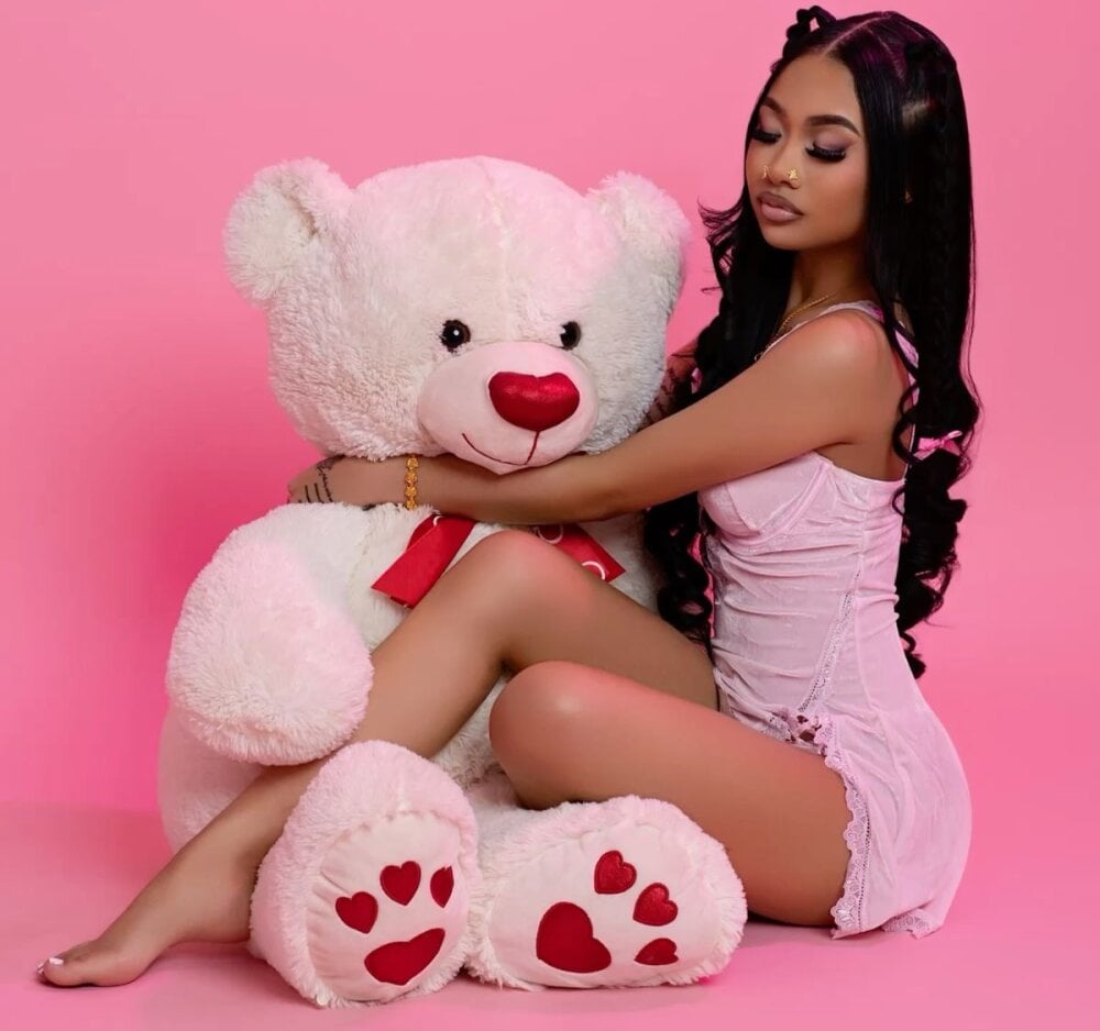 myliveeroticcams.com honeyygyal livesex profile in africa cams