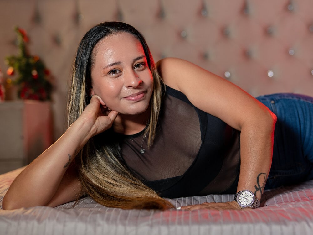 elivecams.com briannatorres_ livesex profile in other-hair cams