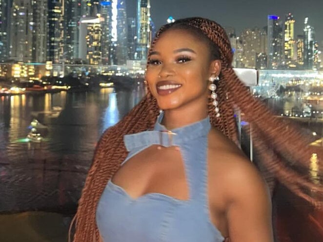 pornsexycams.com amber_2004 livesex profile in white cams