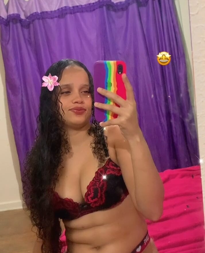 onaircams.com luanagrabrielli livesex profile in bisexual cams