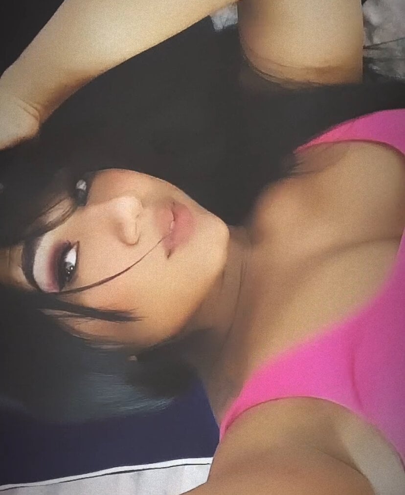 emilyrouss19's Offline XXX Chat